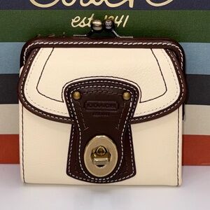 ❤️NEW COACH LEGACY BROWN & WHITE LEATHER KISS-LOCK WALLET~65TH ANNIVERSARY❤️